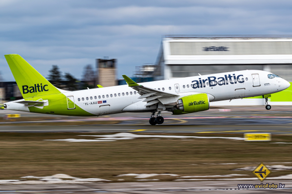 Airbus A220-300
